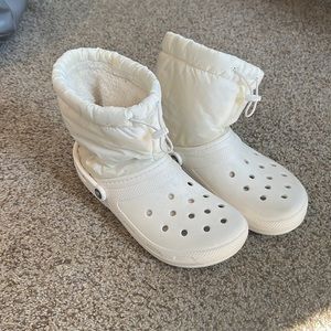 Crocs Lined Neo Puff Boot - White M10